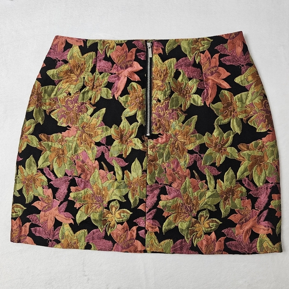 GREYLIN Tania jacquard mini skirt colorful floral design & side slit Medium - Picture 5 of 12